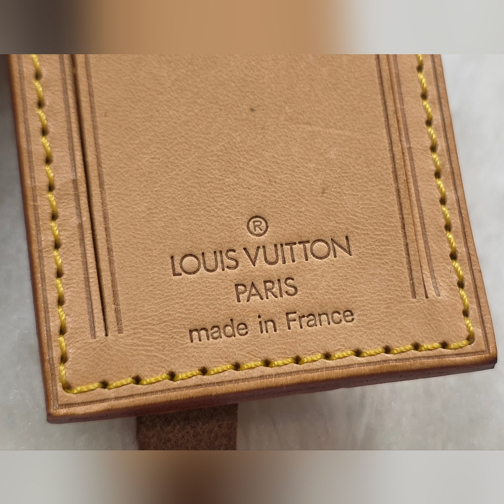 AUTHENTIC LV NAMETAG & POIGNET SET - Picture 3 of 15